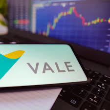 Vale (VALE3) cai quase 4% e pressiona o Ibovespa; o que está por trás da queda da mineradora?