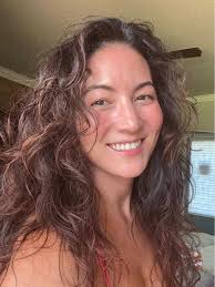 Here's our first video tutorial: Jessica McLeod demonstrates how to do  angel hair for Nutcracker 2019.