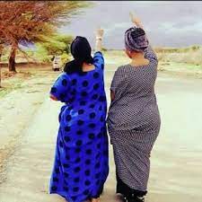 Qiso naag wayn iyo nin dhaliyaro ah dhex martay bom 02 20. Bulshodoon Com