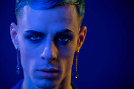 Cristina amo sti due raga' opere d'a'. Boss Doms Dopo La Collaborazione Con Achille Lauro Si Mette In Proprio Il Mohicano