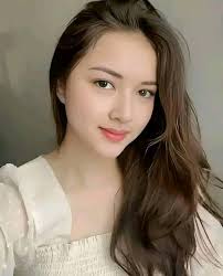 Tatapan mu sangat tajam menembus hatiku yg kesepian.