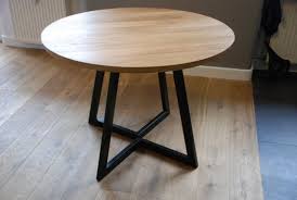 An Extendable Round Table Handmade To Order A 32mm Thick Oak Or Ot Con Imagenes Mesa Redonda Extensible Diseno De Mesas De Comedor Mesas De Comedor Extensibles