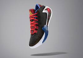 Built to meet the demands of this superstar, the nike zoom freak 1 delivers an impressively supportive design, with internal forefoot bands and a rubber club on the outsole. Giannis Antetokounmpo Employee Of The Month Collection