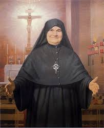La Beata Madre Speranza Del Santuario Dell Amore Misericordioso Di Collevalenza Speranza Madre Amore