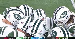 Latest on the patriots, red sox, celtics, bruins, boston marathon and more. Espn S New Monday Night Football Scorebug Now Includes Down And Distance Arrow