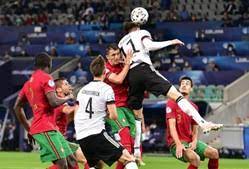 No ataque, a projeção do lateral direito ridle baku e a polivalência de wirtz (ora a médio ofensivo, ora a descair para a lateral). Oqzm1dlsti Ikm