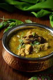Andhra Green Chili Chicken Curry Spiceindiaonline Indian Chicken Curry Recipe Indian Chicken Recipes Andhra Recipes