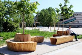 Conversation Au Jardin Banc En Bois Au Coeur D Un Lycee Denis Diderot Marseille Banc Bois Bois Banc