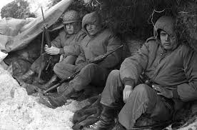 El 2 de abril de 1982 las fuerzas armadas argentinas desembarcaron en las islas malvinas en lucha por la recuperación del territorio, arrebatado por las en homenaje a los caídos, el 22 de noviembre de 2000 el gobierno nacional estableció el 2 de abril como el día del veterano y de los caídos en. 2 De Abril Dia Del Veterano Y De Los Caidos En La Guerra De Malvinas