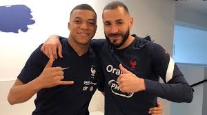 Karim benzema fait face à la justice pour une photo postée sur les réseaux sociaux. Edf A Benzema Kylian Mbappe Est Un Phenomene Les Titis Du Psg