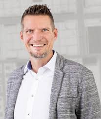 Über Uns • bung-peb