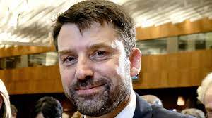 Zuvor war er unter anderem als pfarrer der schweizer kirchen in london tätig. Antisemitisches Klischee Eks Distanziert Sich Von Gottfried Locher Kath Ch