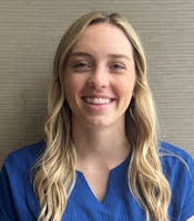 Vanessa Klinger's Instagram, Twitter & Facebook