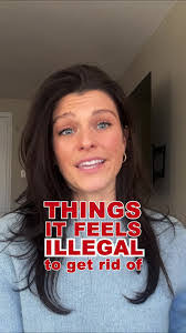 Shannon Whitfield's Instagram, Twitter & Facebook