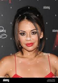 Simone Parrish's Instagram, Twitter & Facebook