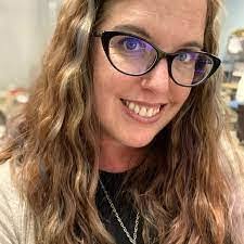 Alexis Gales's Instagram, Twitter & Facebook