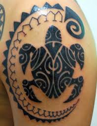 Maori tattoos are among the most distinctive tattoos in the world. Tatuagem Maori De Tartaruga Projekte