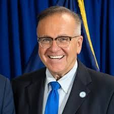 Jay Kahn's Instagram, Twitter & Facebook