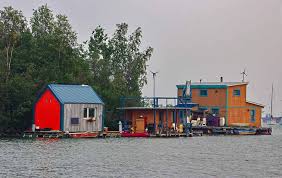 25 Fun Weird And Interesting Facts About Yellowknife Nwt Yellowknife Fun Facts Wtf Fun Facts