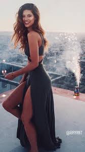Slay Queen Slay Birthday Photoshoot With Friends Slay Queen Hannah Stocking Cochella Outfits Stockings Outfit