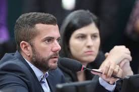 Segurança de Lula recebeu relatórios da Abin antes do 8/1