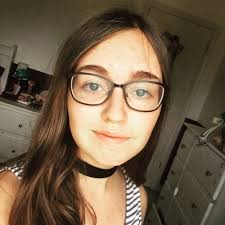 Lilly Goetz's Instagram, Twitter & Facebook