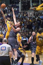 Lakers free nba picks, match preview, head to head stats and analysis. Lakers 16 On Twitter Nbaontnt Tbt 6 5 2002 Gm 1 Of The 2002 Nba Finals Kobe Had A Nasty Dunk Against Todd Macculloch Of The Nets Http T Co Jrurmlagil