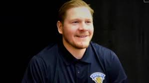 Tälläisissä tunnelmissa Leijona-konkari Petri Kontiola oli ennen vuoden  2021 jääkiekon MM-pelien alkua. Arkistovideo.