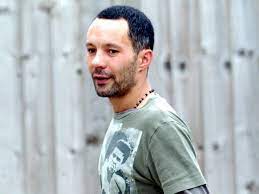Giggs' grootvader van vaders kant was een krio uit sierra leone. Ryan Giggs Brother Rhodri Could Play International Football For Sierra Leone Mirror Online