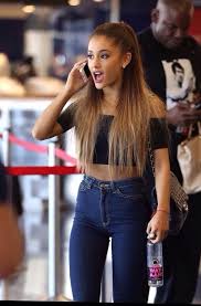 Ariana Grande Has A Fake Tan Fail As She Reveals Deep Bronze Tummy Ariana Grande Outfits Ariana Grande Style Ariana Grande Body