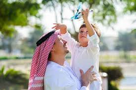صورة رجل خليجي بصحبة طفل hd مجانا couple photos photo business man