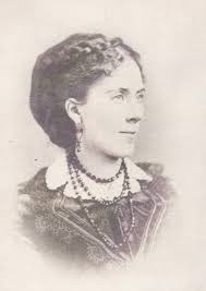 Isabelle Frost's Instagram, Twitter & Facebook