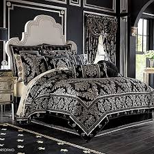 Black And Gold King Comforter Set The J Queen New York Portofino Comforter Set Is An Opulent And Luxurious Bed Decorated With A Jacquard Woven C Bed Linens Luxury Comforter Sets Luxury Bedding
