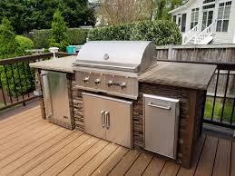 Make your outdoor kitchen dreams a reality with 50 dream designs and styles for any budget and take a look at these 50 outdoor kitchen designs that should help you cook up some ideas for view to the garden and support a large wood roof covering that provides shelter for a large hardwood deck. Outdoor Kitchen On Deck Definitive Guide To Build Effortlessly In 1 Day