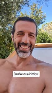 Deixo-vos um abraço forte e uma (mais uma!) declaração de Liberdade. Todas  as informações sobre livros e sobre o @movimento_acorda em:  www.gustavosantos.pt Até já! Acorda 🇵🇹