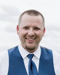 Devin Fogle's Instagram, Twitter & Facebook