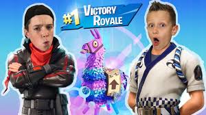We are playing fortnite battle royale with ronaldomg and finding treasure :) for awesome fortnite, roblox, and minecraft gameplays, subscribe to karina & ronald! Victory Royale With Ronald Omg Youtube