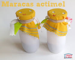 Des Maracas A Partir De Bouteilles De Yaourt A Boire Cabane A Idees Crafts For Kids Music Instruments Diy Instrument Craft