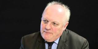 Soupçonné de harcèlement et d'agression sexuelle, françois asselineau, président de l'union populaire républicaine, a été placé en garde à vue, rapporte le point. Qui Est Francois Asselineau Le Candidat Controverse Du Frexit