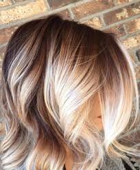 Balayage Kurze Haare Blonde Von Herbst Bis Winter Balayage Kurze Haare Haarfarben Haarschnitt Kurz