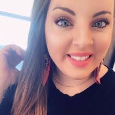 Ariel Schuler's Instagram, Twitter & Facebook