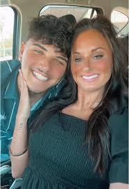 Justin Britz's Instagram, Twitter & Facebook