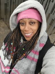 Hey y'all 🙋🏾‍♀ good evening! Rhoda.🐝 Just getting home from work!! How  was y'all day?