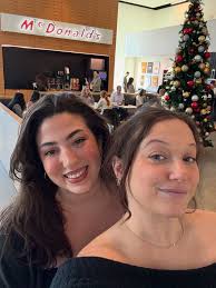 Holiday season is in full effect ❄️✨ . . . #tribecaboutique  #westloopisthebestloop #westloopchicago #fultonmarketdistrict  #fultonmarketchicago #smallbusinesschicago #westloopbusiness  #westloopchamber #madisonrow #fultonmarket #westloop #southloop ...