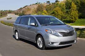 The 2018 dodge grand caravan may boast a storied nameplate, but this minivan is way behind the times. 2013 Dodge Grand Caravan Vs 2013 Toyota Sienna The Car Connection