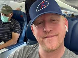 Former Navy Seal who killed Osama bin Laden is banned from Delta Air Lines  after not wearing mask