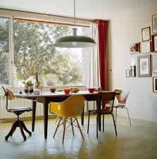Dining Space Love The Mix And Match Chairs Mismatched Dining Room Mismatched Dining Chairs Vintage Dining Room