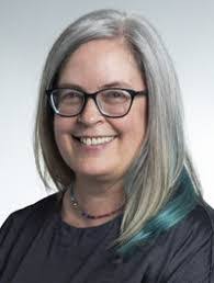 Julie Dunsmore's Instagram, Twitter & Facebook