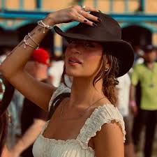 CANADA, WE ARE BACK! 🇨🇦 Catch the return to the North with #UFCEdmonton  November 2nd! [ General On Sale Sept. 20th