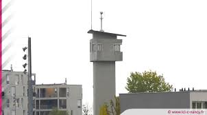 La métropole du grand nancy met à disposition des particuliers et des professionnels 9 déchetteries. Maison D Arret Nancy Maxeville Le Medecin Prescrit La Casquette A L Envers